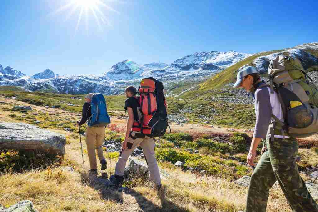 trail running vs hiking