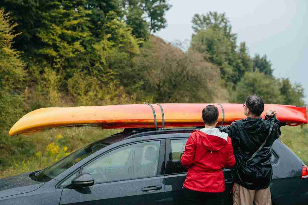 how to transport kayaks